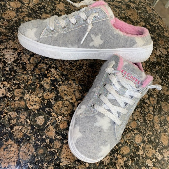 Kids Sketchers Slip Ons Size 4 Girls ! Sparkling ✨ and glittery ! 💗✨ - Picture 9 of 15